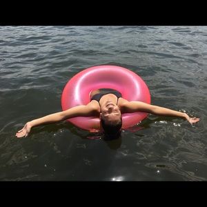 Meet your Posher, Julia